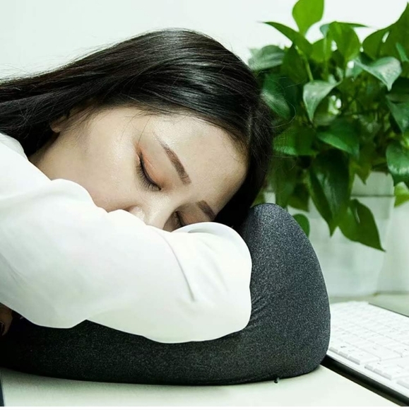 MLVOC Travel Pillow - grey - Picture 6 of 13